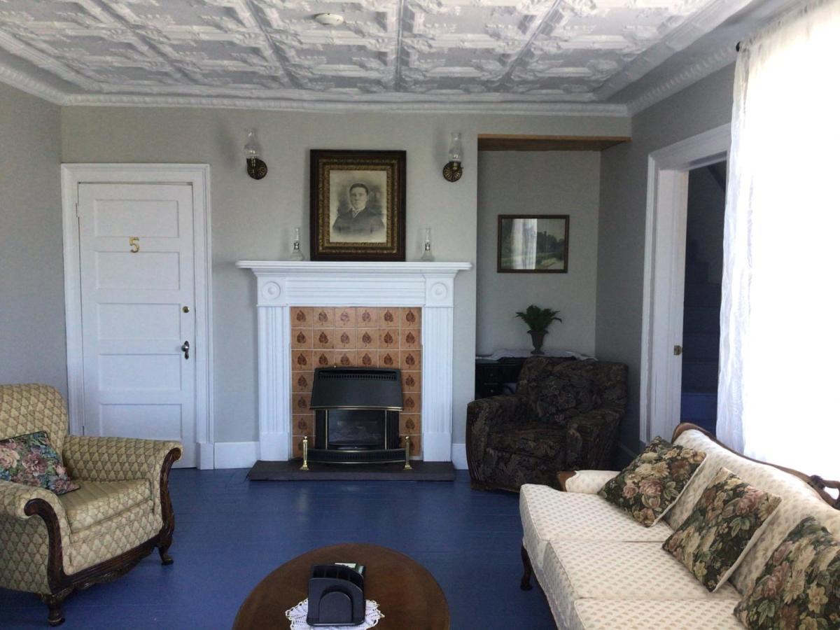 Hotel Bishop White Manor à Trinity Extérieur photo